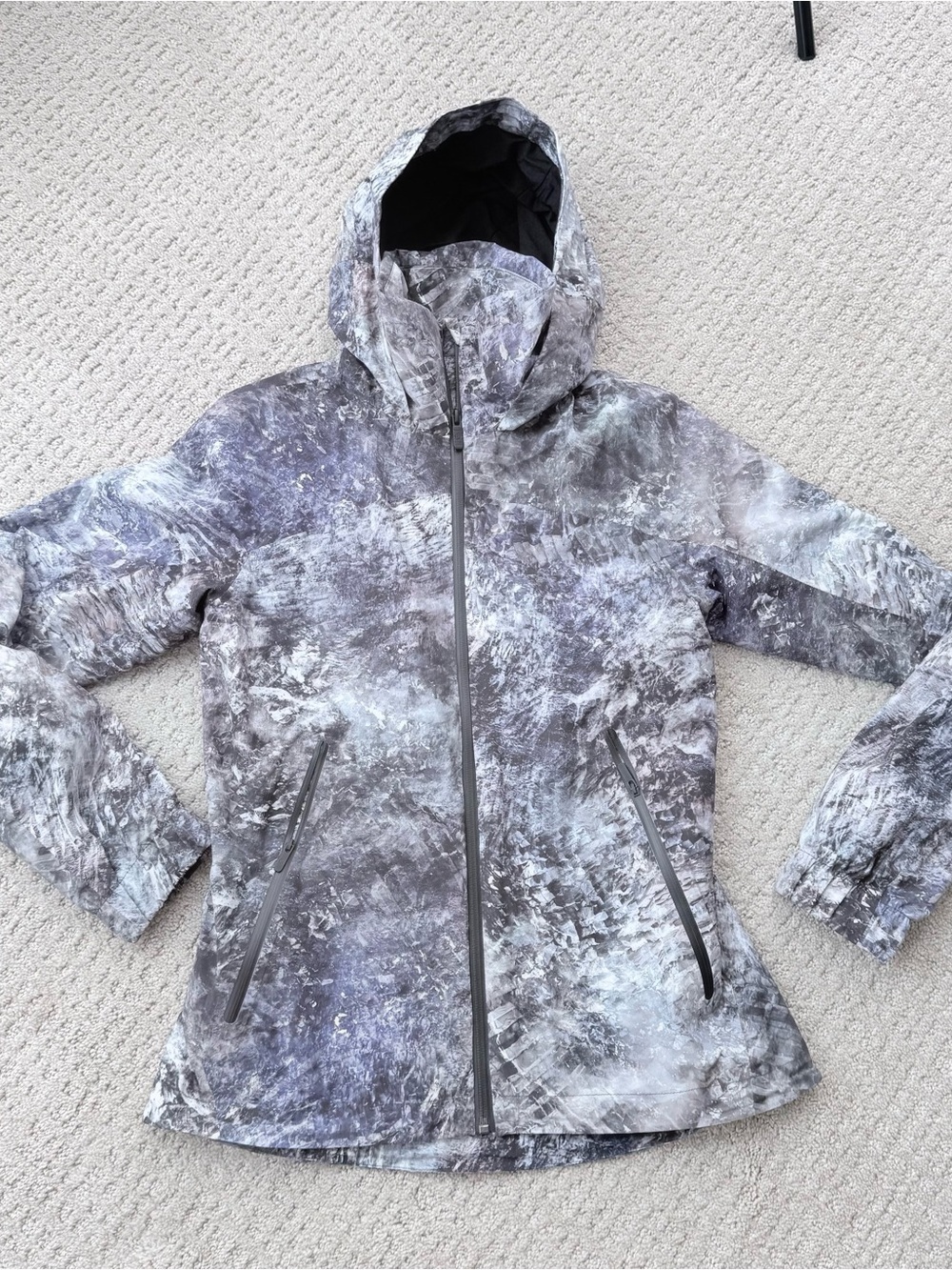 lululemon here to move Women's Hooded Jacket - Gray Marble Print - Picture 5 of 5
